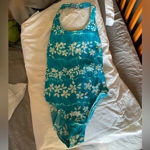 Vintage 90s girl’s one piece blue and white bathing suit